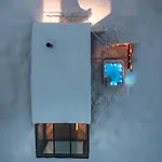 Arctic Lumo Resort *