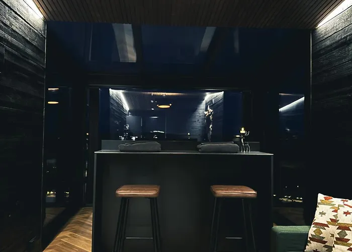 Arctic Lumo منتجع كوسامْوُ